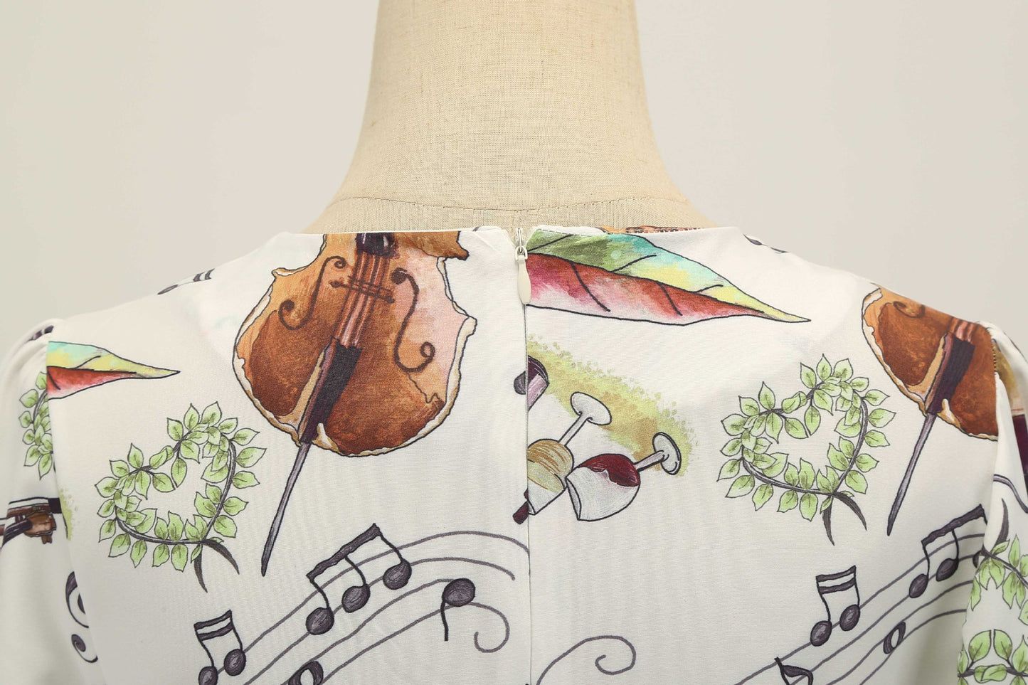 1950s White Musical Instrument Print Short Sleeve Vintage Dress