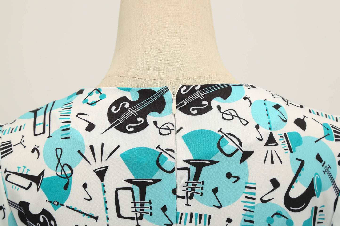 1950s White Musical Instrument Print Short Sleeve Vintage Dress